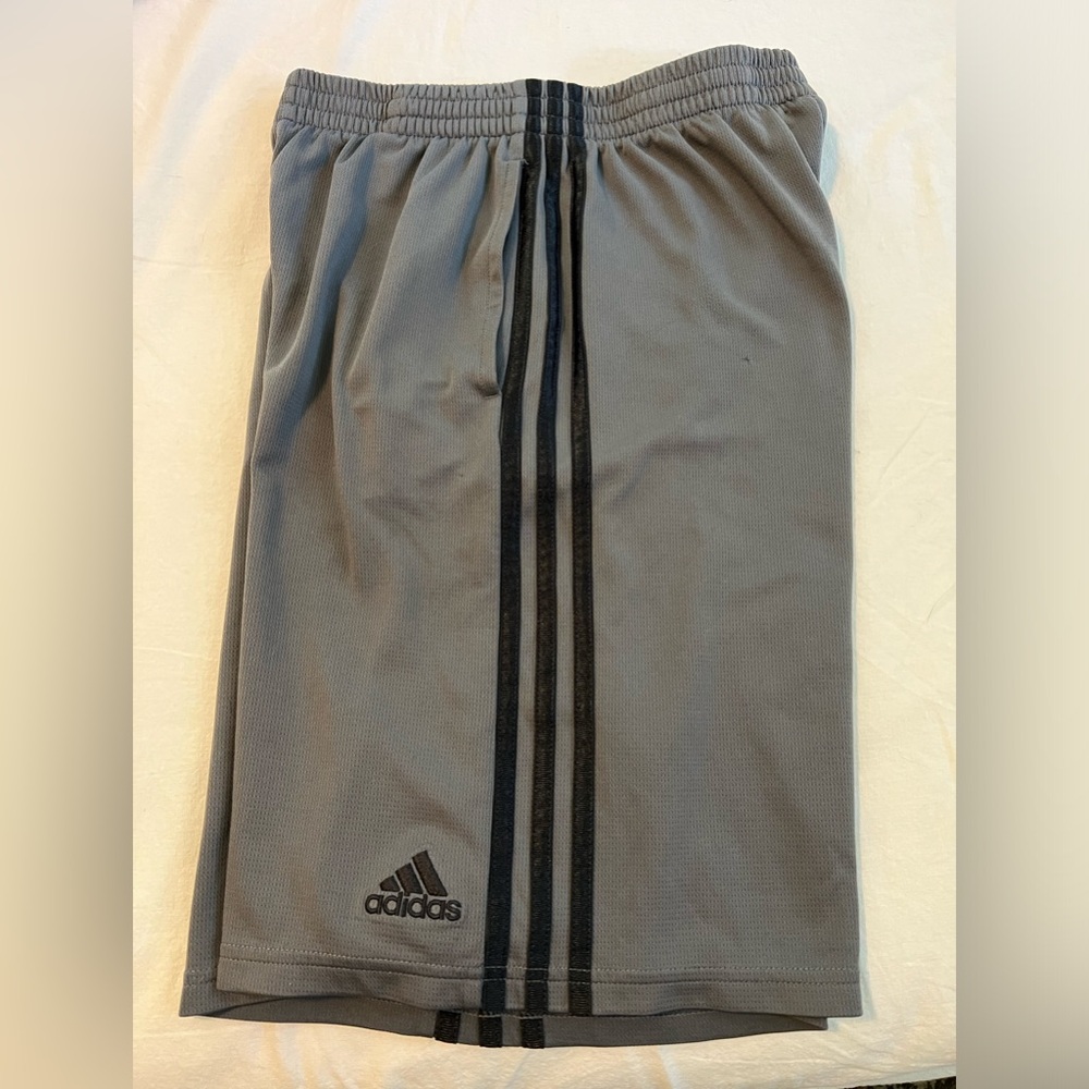 UA Tee and Adidas Shorts - Boys XL - Picture 8 of 11